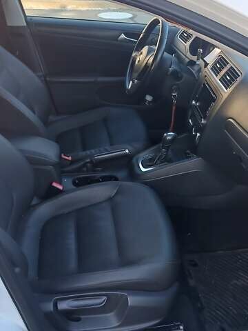 Белый Фольксваген Джетта, объемом двигателя 2.48 л и пробегом 241 тыс. км за 8900 $, фото 12 на Automoto.ua