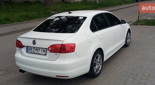 Белый Фольксваген Джетта, объемом двигателя 1.97 л и пробегом 180 тыс. км за 9800 $, фото 5 на Automoto.ua