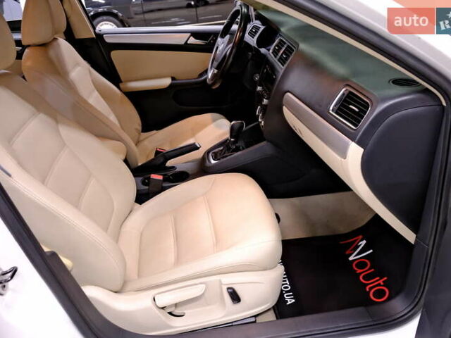 Білий Фольксваген Джетта, об'ємом двигуна 2.5 л та пробігом 168 тис. км за 8900 $, фото 37 на Automoto.ua