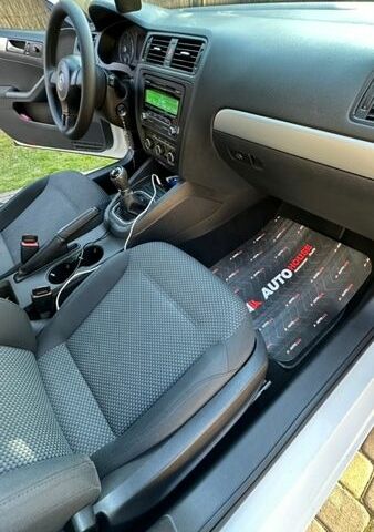 Белый Фольксваген Джетта, объемом двигателя 1.6 л и пробегом 269 тыс. км за 7800 $, фото 8 на Automoto.ua