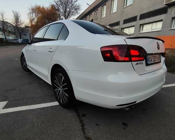 Білий Фольксваген Джетта, об'ємом двигуна 2 л та пробігом 280 тис. км за 8999 $, фото 6 на Automoto.ua