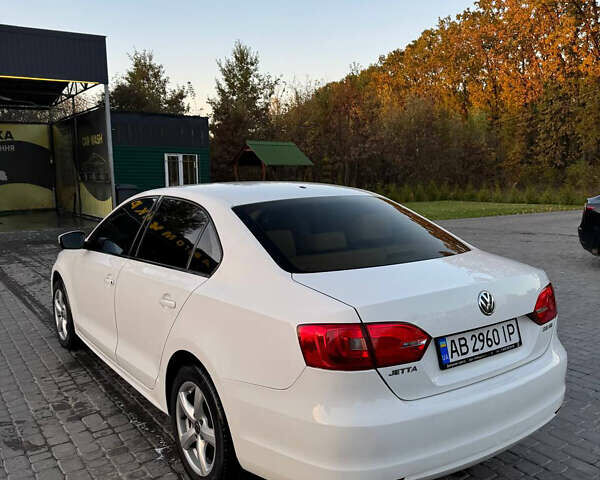 Фольксваген Джетта 2012 в Виннице на Automoto.ua Белый Фольксваген Джетта, объемом двигателя 2.48 л и пробегом 199 тыс. км за 8500 $, фото 1 на Automoto.ua