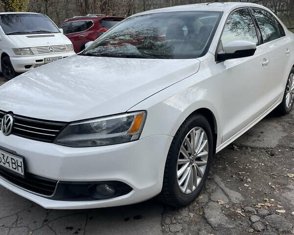 Білий Фольксваген Джетта, об'ємом двигуна 2.47 л та пробігом 234 тис. км за 9400 $, фото 7 на Automoto.ua
