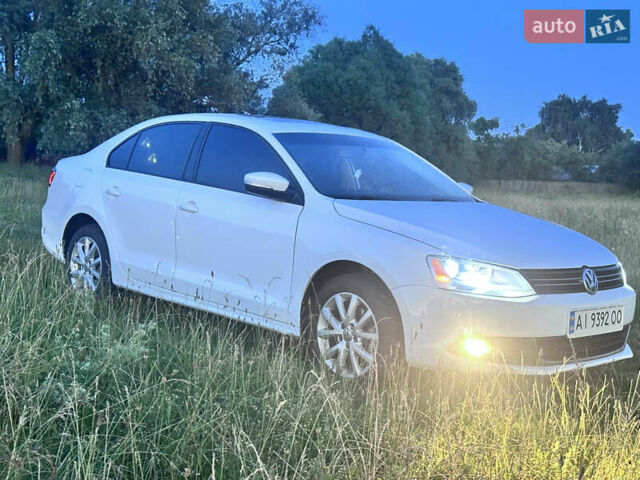 Белый Фольксваген Джетта, объемом двигателя 2.5 л и пробегом 203 тыс. км за 10500 $, фото 3 на Automoto.ua