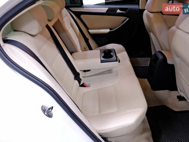 Білий Фольксваген Джетта, об'ємом двигуна 2.5 л та пробігом 168 тис. км за 8900 $, фото 33 на Automoto.ua