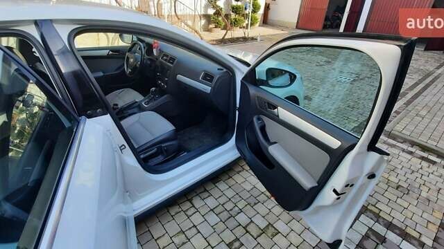 Белый Фольксваген Джетта, объемом двигателя 1.39 л и пробегом 160 тыс. км за 8200 $, фото 9 на Automoto.ua