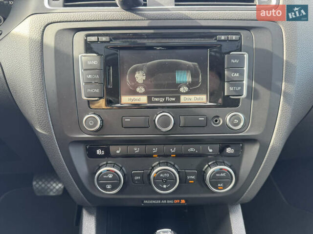 Білий Фольксваген Джетта, об'ємом двигуна 1.39 л та пробігом 186 тис. км за 10800 $, фото 11 на Automoto.ua