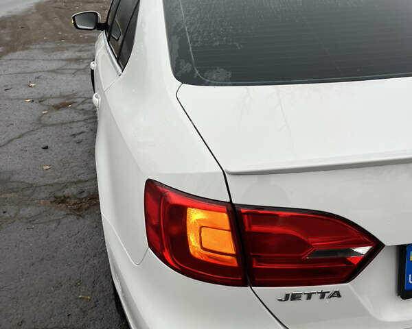 Белый Фольксваген Джетта, объемом двигателя 1.97 л и пробегом 250 тыс. км за 10200 $, фото 8 на Automoto.ua