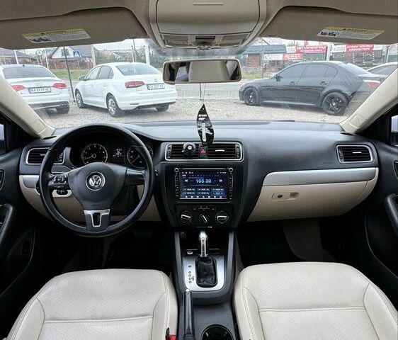 Белый Фольксваген Джетта, объемом двигателя 1.8 л и пробегом 220 тыс. км за 9800 $, фото 14 на Automoto.ua