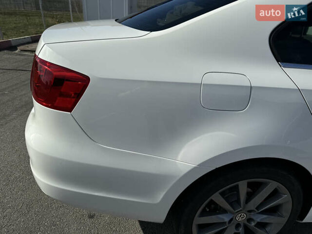 Белый Фольксваген Джетта, объемом двигателя 2.48 л и пробегом 230 тыс. км за 9700 $, фото 13 на Automoto.ua