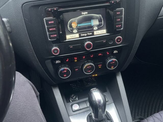 Белый Фольксваген Джетта, объемом двигателя 1.4 л и пробегом 250 тыс. км за 7500 $, фото 5 на Automoto.ua