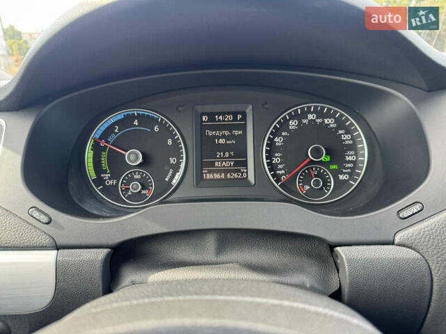 Білий Фольксваген Джетта, об'ємом двигуна 1.39 л та пробігом 186 тис. км за 10800 $, фото 10 на Automoto.ua