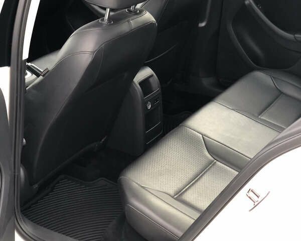 Белый Фольксваген Джетта, объемом двигателя 1.8 л и пробегом 227 тыс. км за 8200 $, фото 13 на Automoto.ua