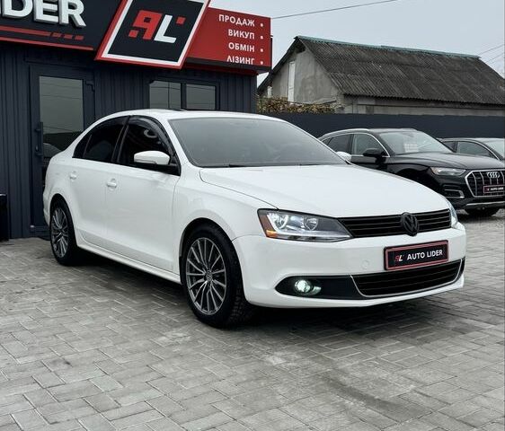 Белый Фольксваген Джетта, объемом двигателя 1.8 л и пробегом 220 тыс. км за 9800 $, фото 1 на Automoto.ua