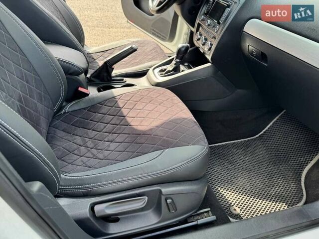 Белый Фольксваген Джетта, объемом двигателя 1.4 л и пробегом 242 тыс. км за 7900 $, фото 32 на Automoto.ua