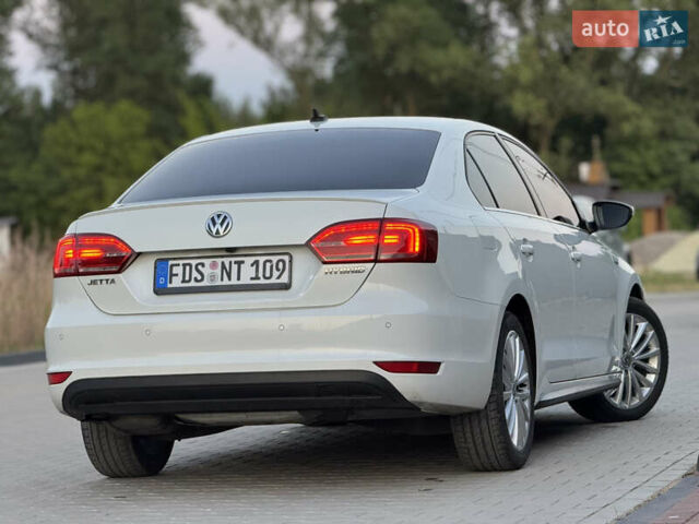 Белый Фольксваген Джетта, объемом двигателя 1.4 л и пробегом 243 тыс. км за 10999 $, фото 10 на Automoto.ua