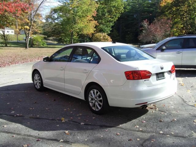 Белый Фольксваген Джетта, объемом двигателя 2.5 л и пробегом 89 тыс. км за 7000 $, фото 6 на Automoto.ua