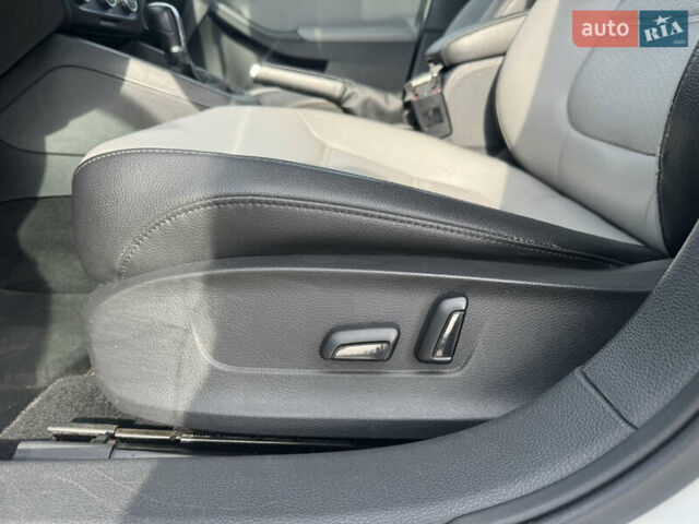 Білий Фольксваген Джетта, об'ємом двигуна 1.39 л та пробігом 186 тис. км за 10800 $, фото 17 на Automoto.ua