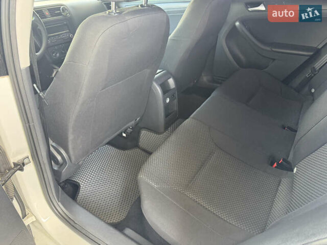 Белый Фольксваген Джетта, объемом двигателя 1.98 л и пробегом 175 тыс. км за 8600 $, фото 9 на Automoto.ua