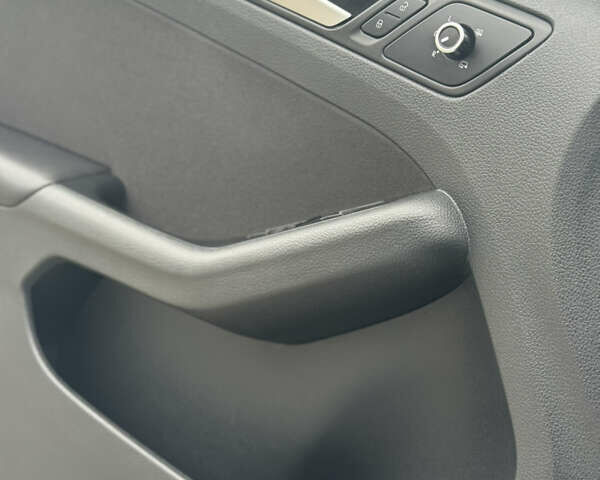 Белый Фольксваген Джетта, объемом двигателя 1.4 л и пробегом 243 тыс. км за 10999 $, фото 49 на Automoto.ua