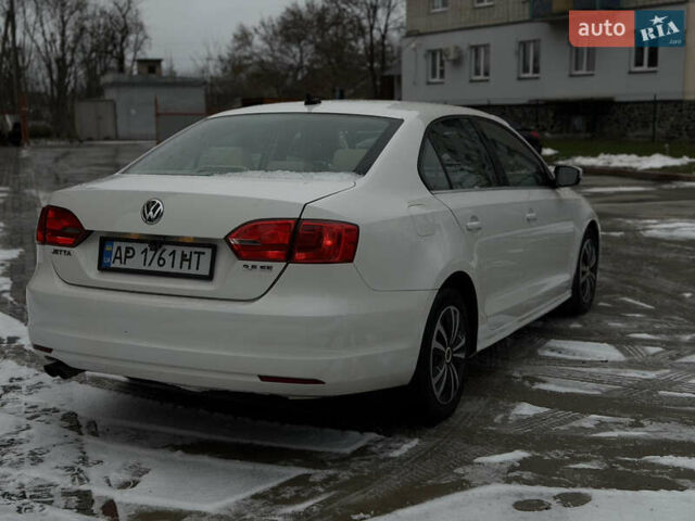 Білий Фольксваген Джетта, об'ємом двигуна 2.5 л та пробігом 180 тис. км за 8100 $, фото 5 на Automoto.ua