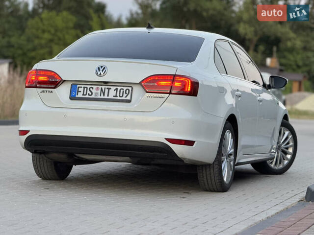 Белый Фольксваген Джетта, объемом двигателя 1.4 л и пробегом 243 тыс. км за 10999 $, фото 9 на Automoto.ua