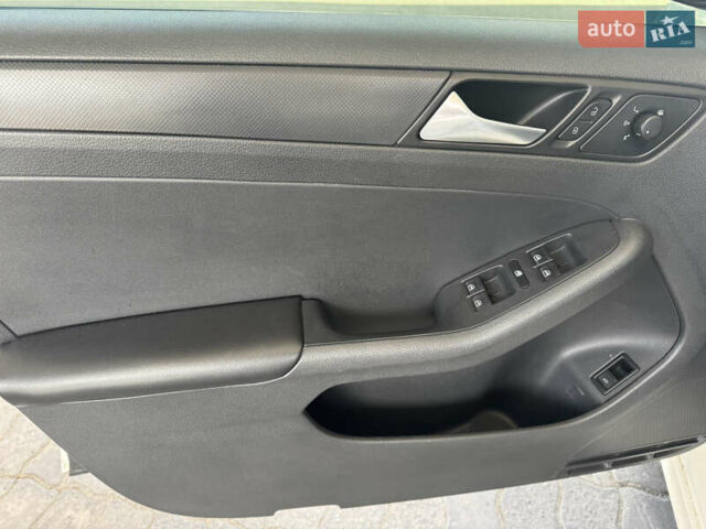 Белый Фольксваген Джетта, объемом двигателя 1.98 л и пробегом 175 тыс. км за 8600 $, фото 8 на Automoto.ua