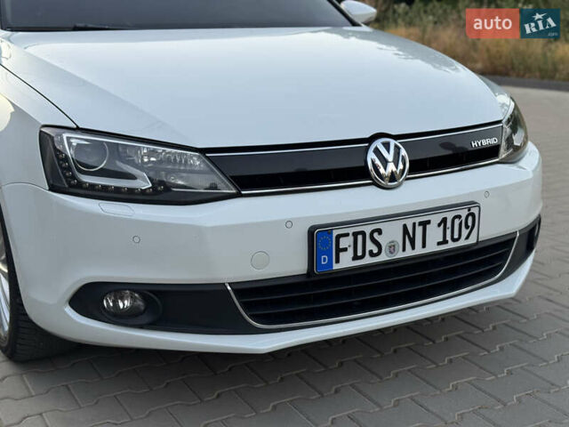 Білий Фольксваген Джетта, об'ємом двигуна 1.4 л та пробігом 243 тис. км за 11800 $, фото 24 на Automoto.ua