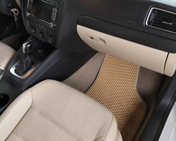 Білий Фольксваген Джетта, об'ємом двигуна 1.8 л та пробігом 212 тис. км за 8490 $, фото 41 на Automoto.ua