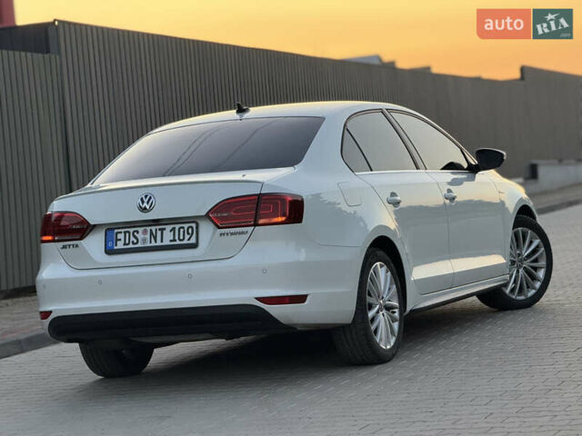 Белый Фольксваген Джетта, объемом двигателя 1.4 л и пробегом 243 тыс. км за 10999 $, фото 6 на Automoto.ua