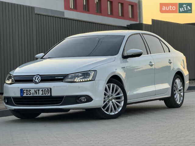 Белый Фольксваген Джетта, объемом двигателя 1.4 л и пробегом 243 тыс. км за 10999 $, фото 1 на Automoto.ua