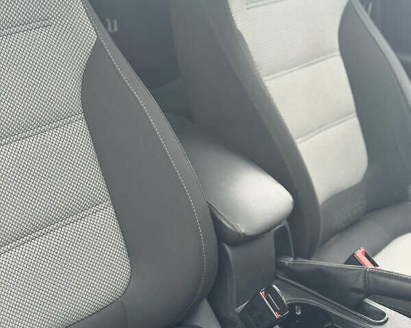 Белый Фольксваген Джетта, объемом двигателя 1.4 л и пробегом 243 тыс. км за 10999 $, фото 37 на Automoto.ua