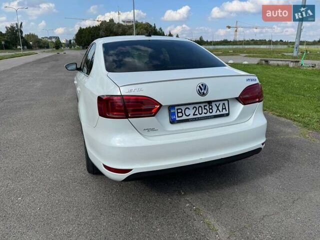 Белый Фольксваген Джетта, объемом двигателя 1.4 л и пробегом 242 тыс. км за 7900 $, фото 4 на Automoto.ua