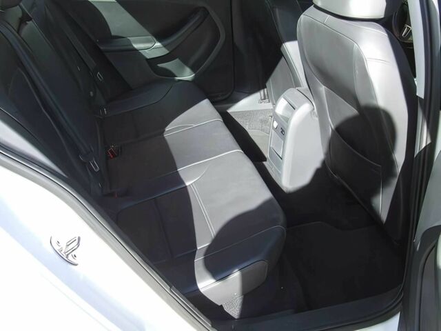 Белый Фольксваген Джетта, объемом двигателя 2.5 л и пробегом 89 тыс. км за 7000 $, фото 9 на Automoto.ua