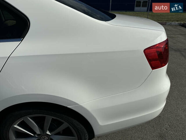 Белый Фольксваген Джетта, объемом двигателя 2.48 л и пробегом 230 тыс. км за 9700 $, фото 12 на Automoto.ua