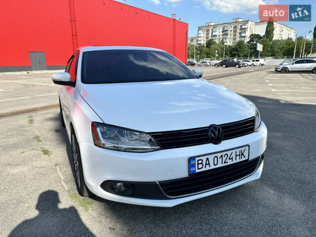 Белый Фольксваген Джетта, объемом двигателя 1.8 л и пробегом 216 тыс. км за 9000 $, фото 4 на Automoto.ua