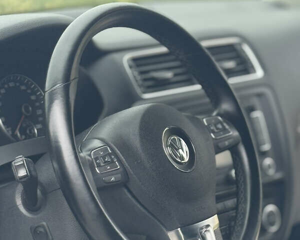 Белый Фольксваген Джетта, объемом двигателя 1.4 л и пробегом 243 тыс. км за 10999 $, фото 33 на Automoto.ua