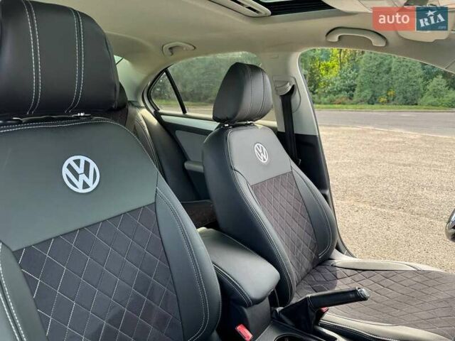 Белый Фольксваген Джетта, объемом двигателя 1.4 л и пробегом 242 тыс. км за 7900 $, фото 31 на Automoto.ua