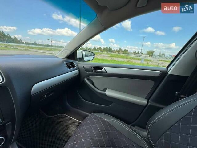 Белый Фольксваген Джетта, объемом двигателя 1.4 л и пробегом 242 тыс. км за 7900 $, фото 29 на Automoto.ua