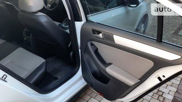 Белый Фольксваген Джетта, объемом двигателя 1.39 л и пробегом 160 тыс. км за 8200 $, фото 11 на Automoto.ua