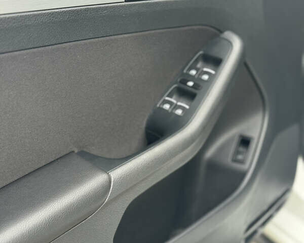 Белый Фольксваген Джетта, объемом двигателя 1.4 л и пробегом 243 тыс. км за 10999 $, фото 30 на Automoto.ua