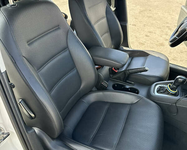 Белый Фольксваген Джетта, объемом двигателя 2.48 л и пробегом 230 тыс. км за 9700 $, фото 19 на Automoto.ua