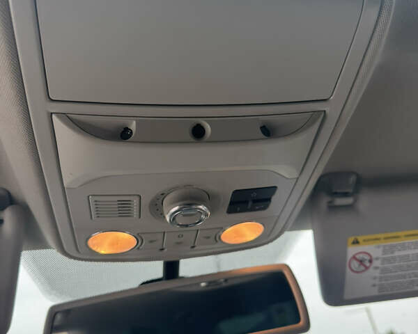 Белый Фольксваген Джетта, объемом двигателя 1.4 л и пробегом 243 тыс. км за 10999 $, фото 43 на Automoto.ua