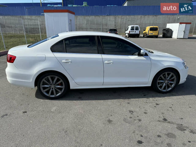 Белый Фольксваген Джетта, объемом двигателя 2.48 л и пробегом 230 тыс. км за 9700 $, фото 4 на Automoto.ua