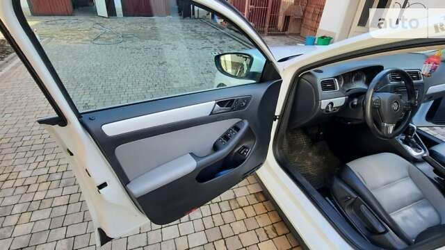 Белый Фольксваген Джетта, объемом двигателя 1.39 л и пробегом 160 тыс. км за 8200 $, фото 7 на Automoto.ua