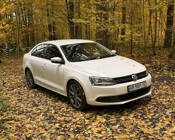 Белый Фольксваген Джетта, объемом двигателя 2.48 л и пробегом 230 тыс. км за 9700 $, фото 22 на Automoto.ua