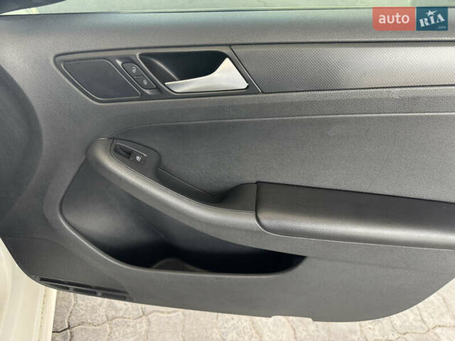 Белый Фольксваген Джетта, объемом двигателя 1.98 л и пробегом 175 тыс. км за 8600 $, фото 12 на Automoto.ua