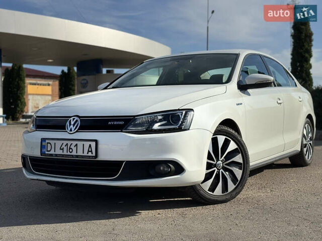 Білий Фольксваген Джетта, об'ємом двигуна 1.39 л та пробігом 186 тис. км за 10800 $, фото 2 на Automoto.ua