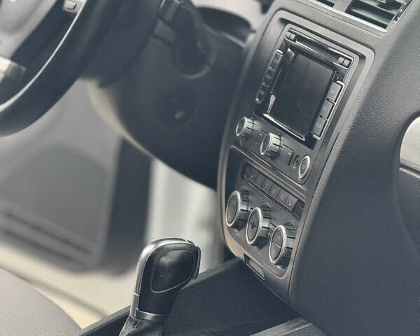 Белый Фольксваген Джетта, объемом двигателя 1.4 л и пробегом 243 тыс. км за 10999 $, фото 35 на Automoto.ua