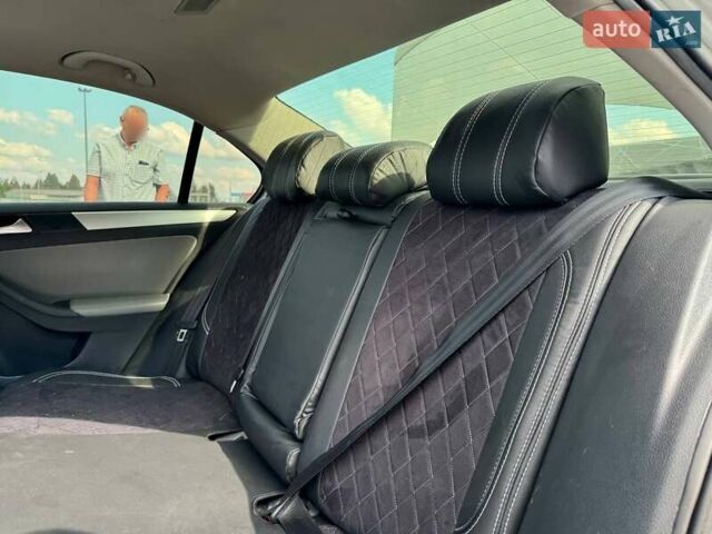 Белый Фольксваген Джетта, объемом двигателя 1.4 л и пробегом 242 тыс. км за 7900 $, фото 35 на Automoto.ua